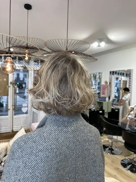 Coupe femme et brushing chez XOXO COIFFURE Paris 6e