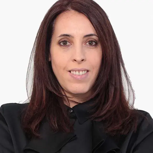 Sandra, coiffeuse au salon XOXO COIFFURE Paris Montparnasse