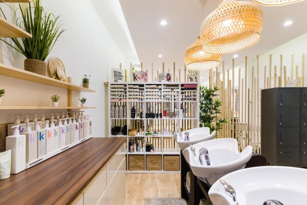 À quelle fréquence aller chez le coiffeur - guide complet homme et femme