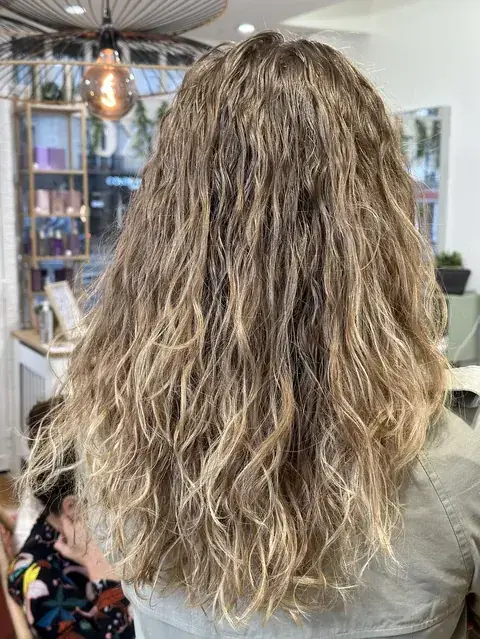Balayage caramel chez XOXO COIFFURE